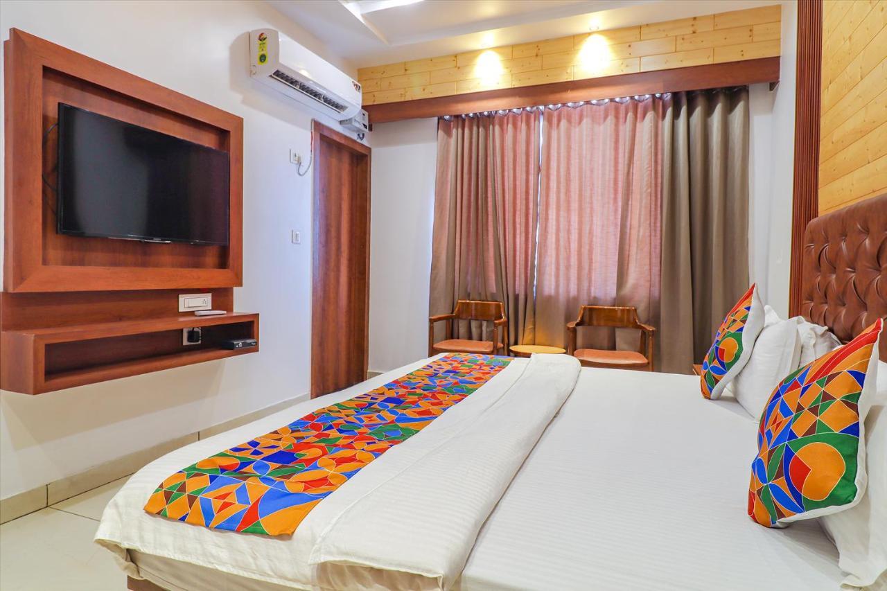 Fabhotel Grand Arya Patna  Buitenkant foto